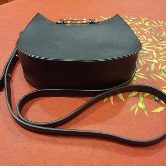 Small Black Crossbody purse - Picture 3 of 6